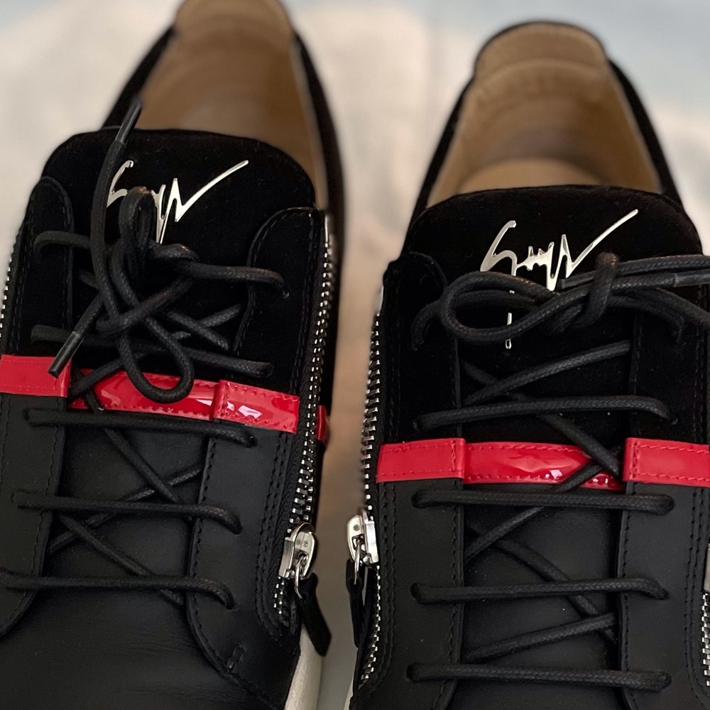 Giuseppe Zanotti - low top stripe sneaker- Men’s size 13.